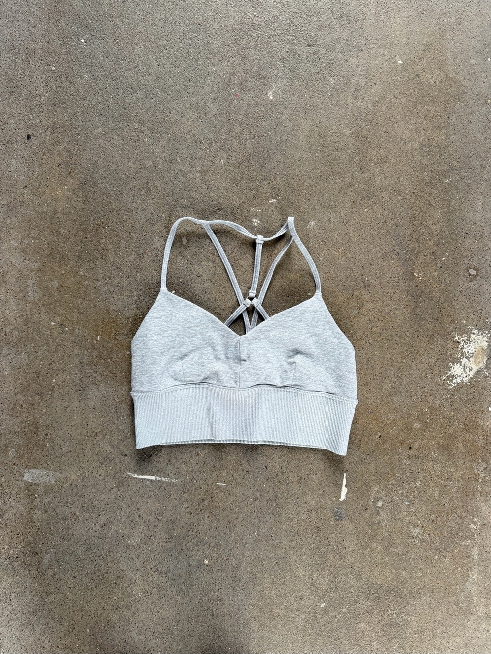 Alo Yoga AloSoft Lavish Bra in Heathered Grey Size Small Activewear Sports Bra - Picture 4 of 7